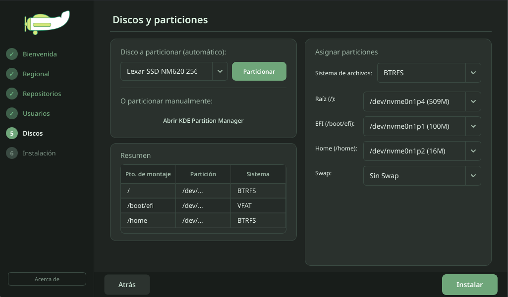 Interfaz del instalador Kron de CuerdOS Linux mostrando la pantalla de particionado de discos con opciones de sistema de archivos BTRFS y particiones configurables